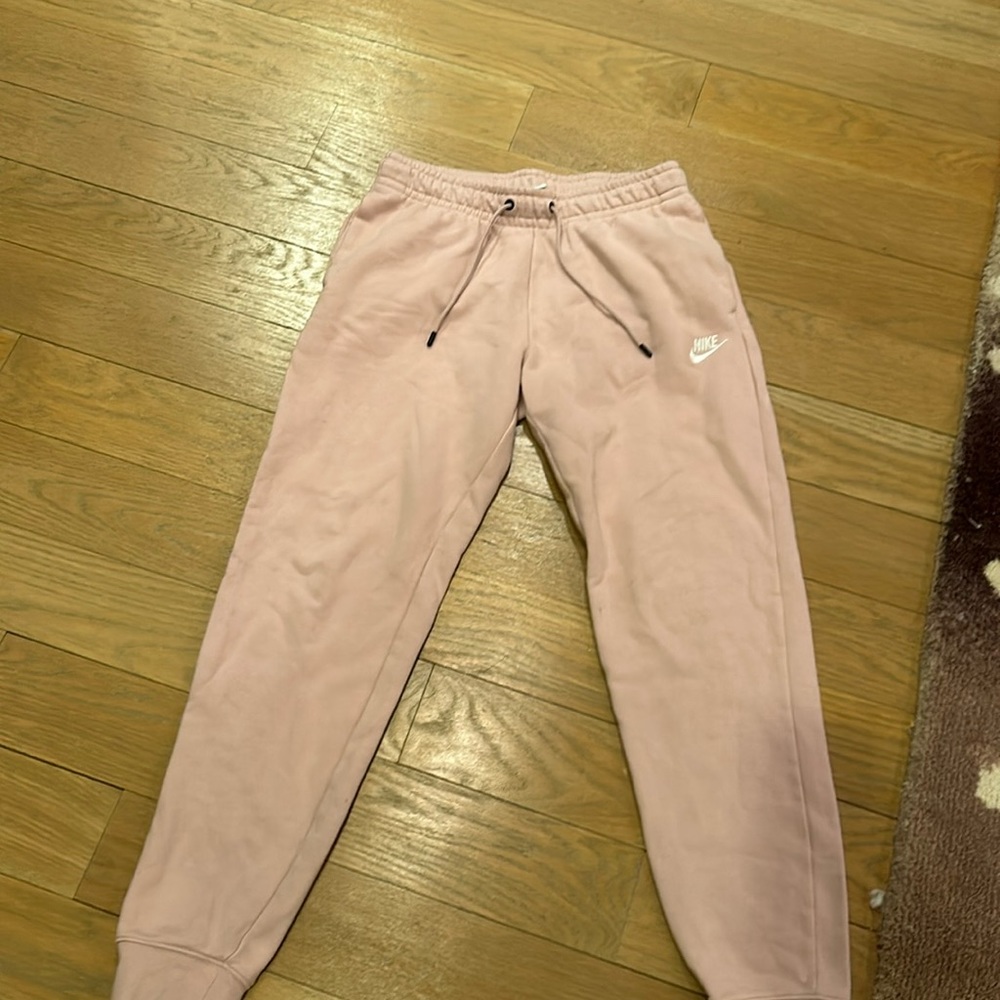 pink nike sweat pants cute.